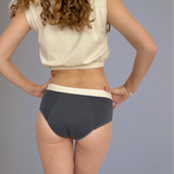 culotte menstruelle ado  pour flux léger modèle hipster coloris  gris dos