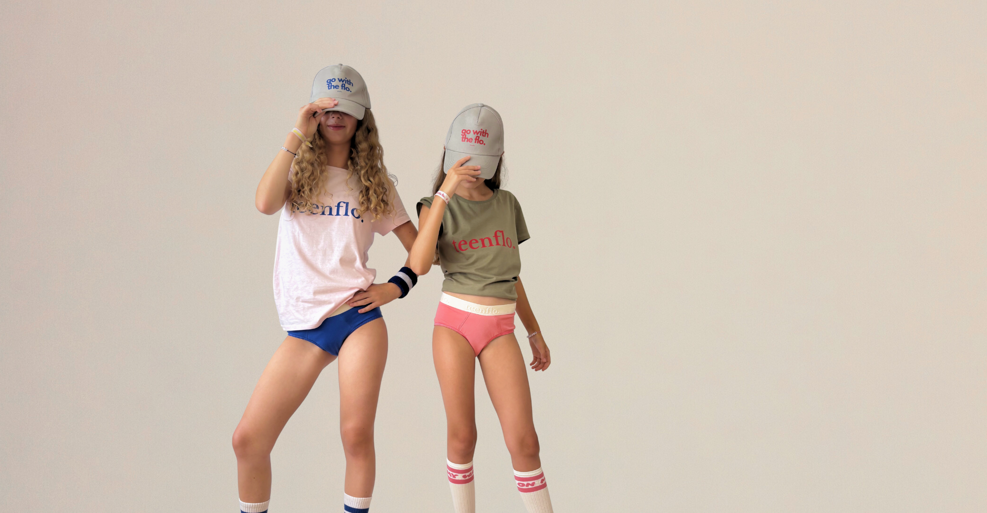duo de jeunes filles en culottes menstruelles